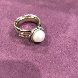 Grace & Heart Twist of fate ring